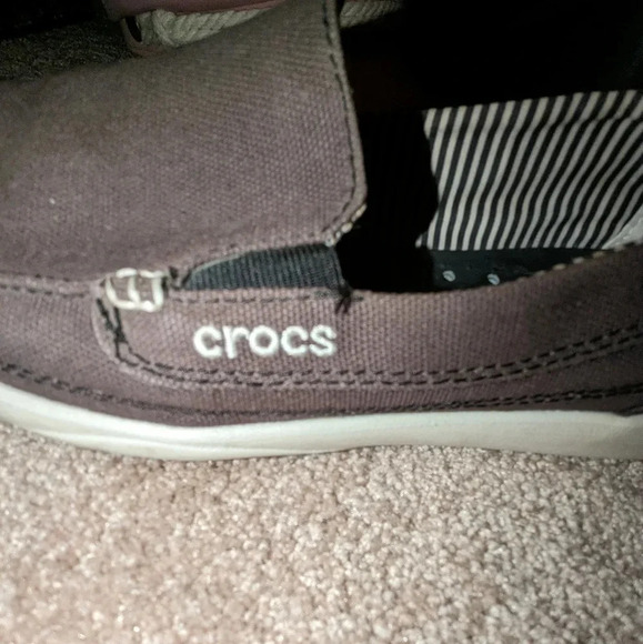 Crocs Women's Walu Canvas Loafer Brown Slip On Shoes Size 11 - Picture 10 of 11